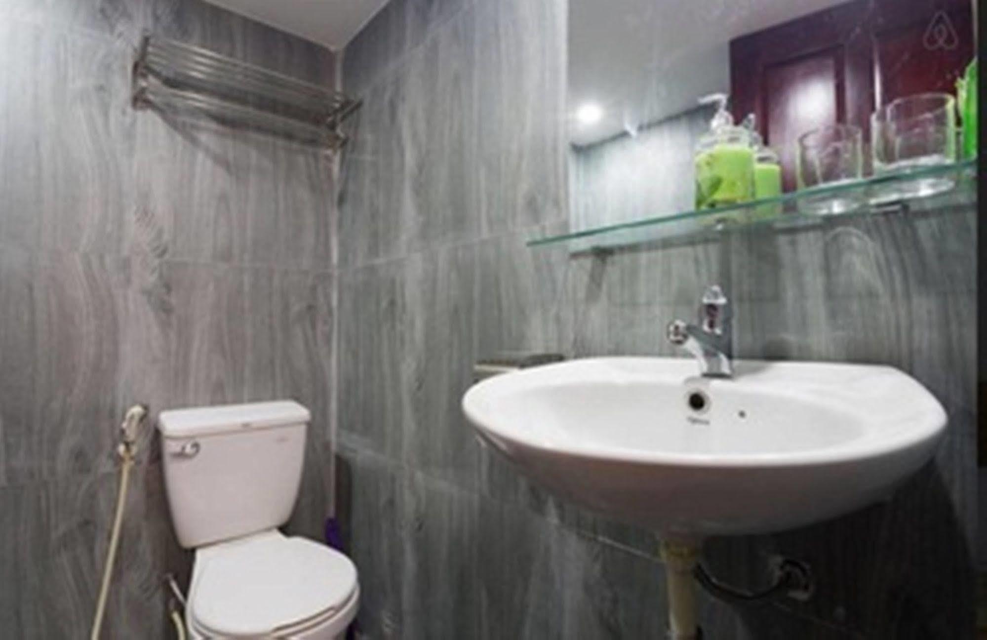 Spot On 883 Hachi Hostel Дананг Екстериор снимка