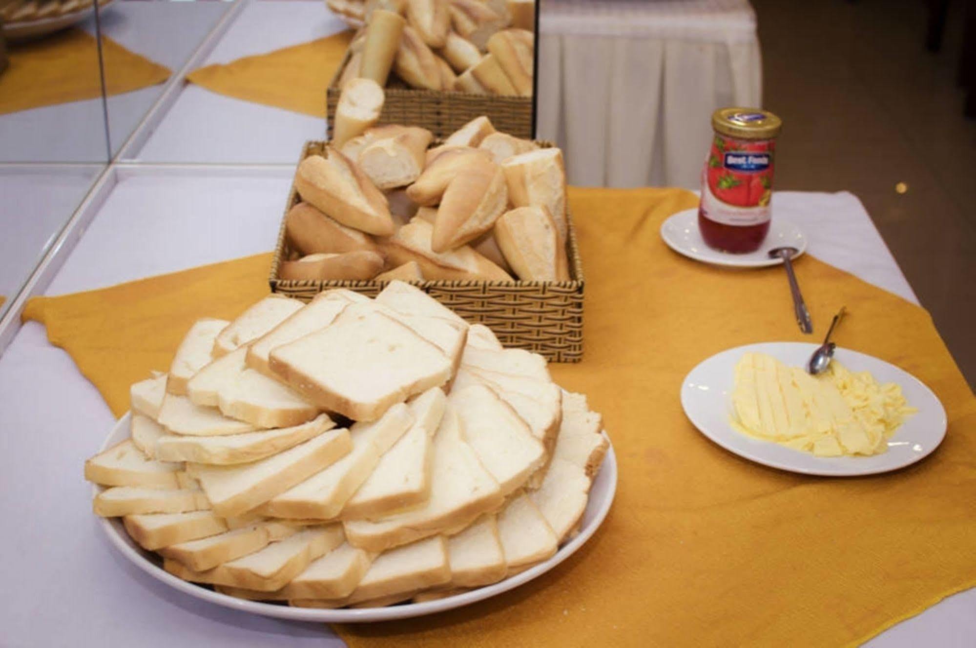 Spot On 883 Hachi Hostel Дананг Екстериор снимка